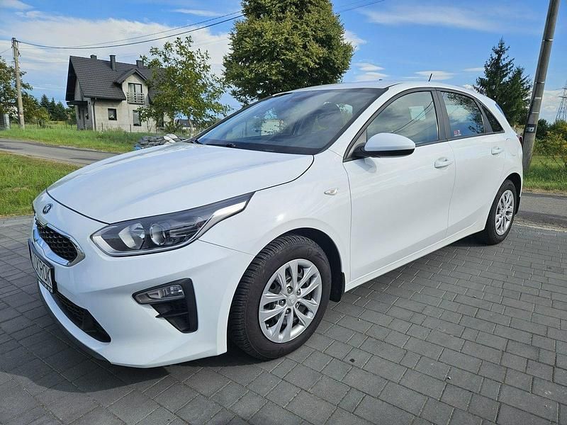 Biały Używany 2019 Kia Ceed Hatchback | 44 900 zł (Uczciwa cena) - Obraz 1/4