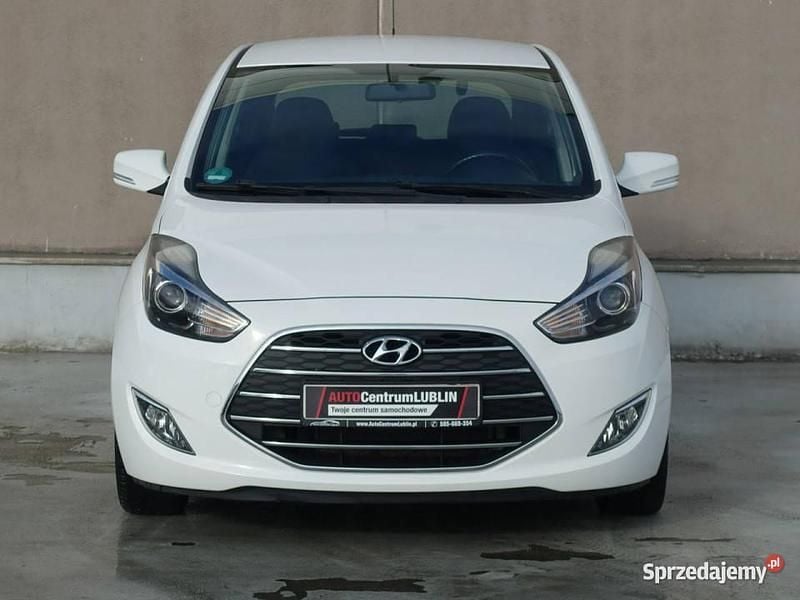 Używany Hyundai ix20 125 KM (91 kW) 2015 Biały Hatchback