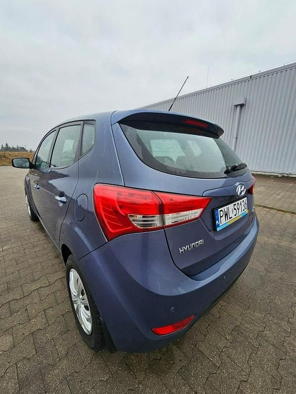 Używany Hyundai ix20 90 KM (66 kW) 2011 Niebieski jasny (metalik) Hatchback