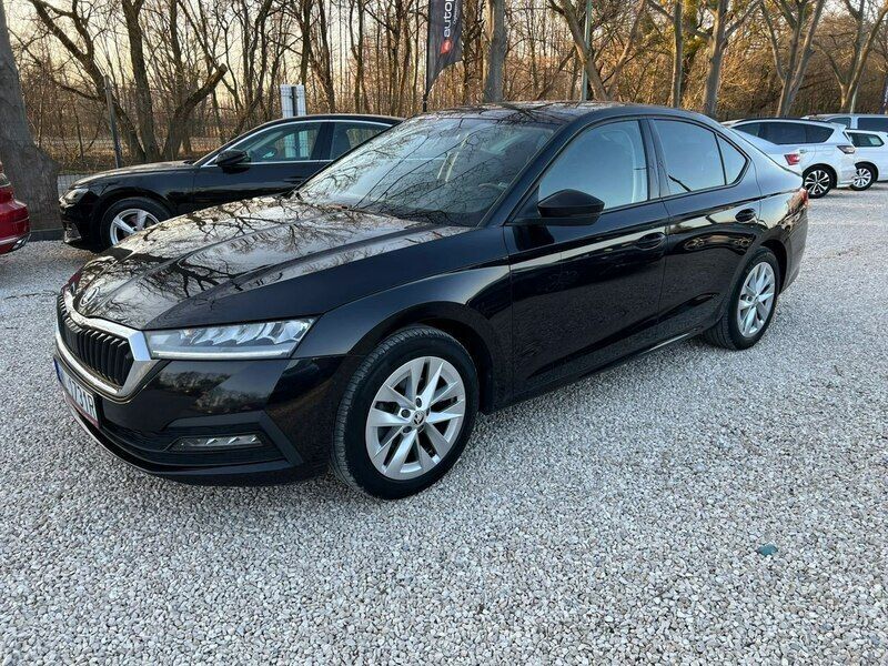 Czarny (metalik) Używany 2020 Skoda Octavia Sedan/Limuzyna | 68 900 zł (Dość drogi) - Obraz 1/4