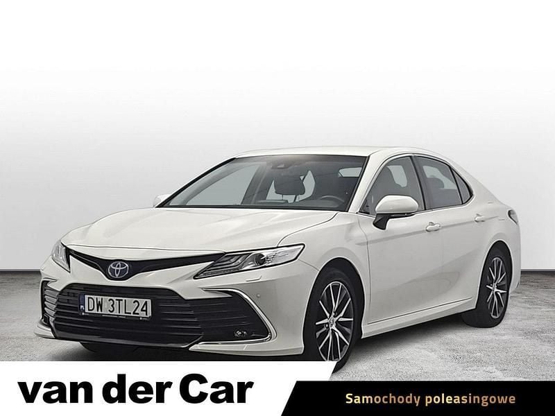 Biały Używany 2022 Toyota Camry Executive Sedan/Limuzyna | 119 000 zł - Obraz 1/4