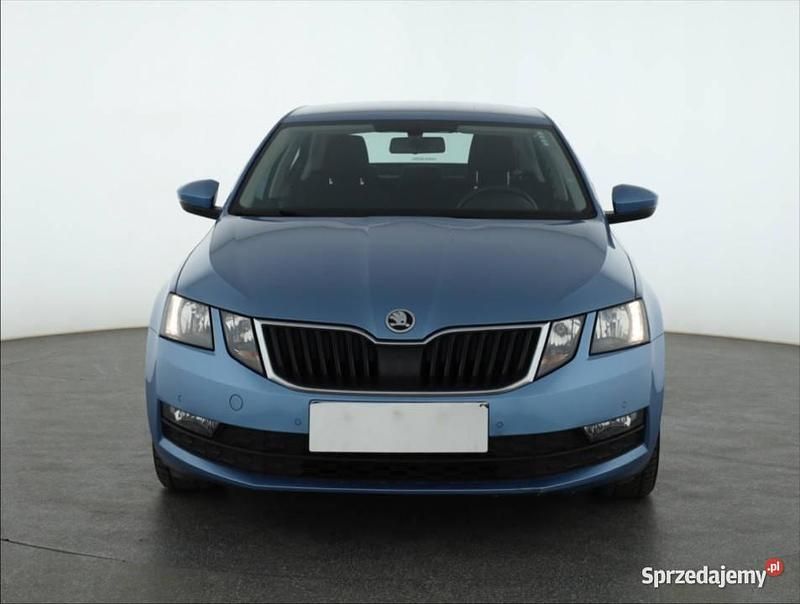 Niebieski Używany 2019 Skoda Octavia Hatchback | 43 999 zł (Dobra cena) - Obraz 1/4