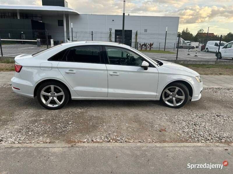 Używany Audi A3 2015 Biały Sedan/Limuzyna