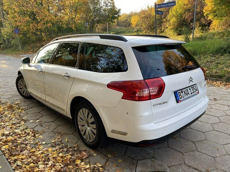 Używany Citroën C5 109 KM (80 kW) 2009 Biały Sedan/Limuzyna
