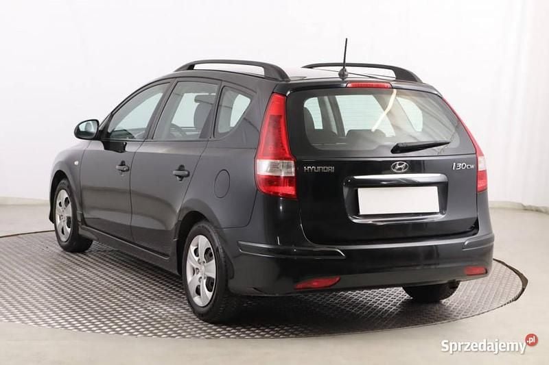 Używany Hyundai i30 2010 Czarny Kombi