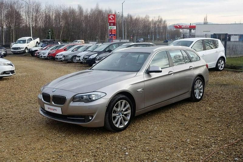 Używany BMW M550 258 KM (189 kW) 2011 Beżowy (metalik) Sedan/Limuzyna