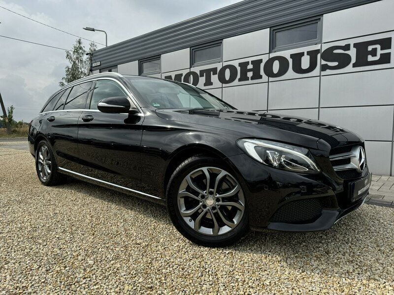 Czarny Używany 2014 Mercedes C180 Avantgarde Kombi | 73 900 zł (Dość drogi) - Obraz 1/4
