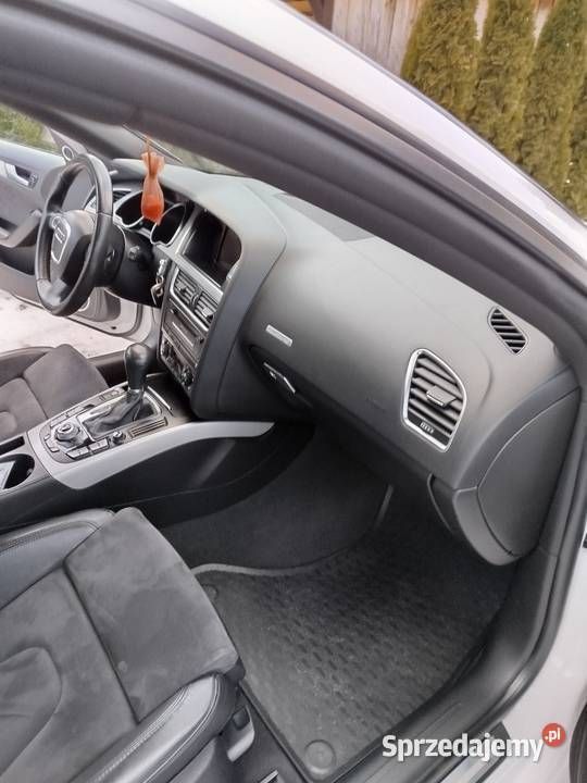 Biały Używany 2010 Audi A5 Coupe | 49 500 zł (Drogi) - Obraz 1/4