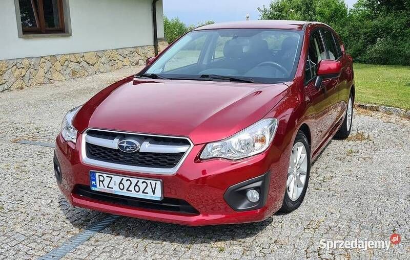 Czerwony Używany 2014 Subaru Impreza Premium Sedan/Limuzyna | 45 900 zł (Dość drogi) - Obraz 1/4