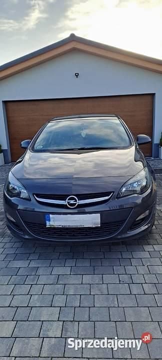 Używany Opel Astra 2014 Inny kolor Sedan/Limuzyna
