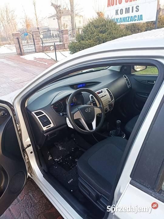 Srebrny Używany 2011 Hyundai i20 Hatchback | 17 900 zł (Uczciwa cena) - Obraz 1/4