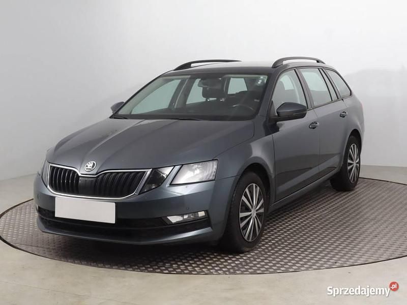 Używany Skoda Octavia 150 KM (110 kW) 2018 Szary Kombi