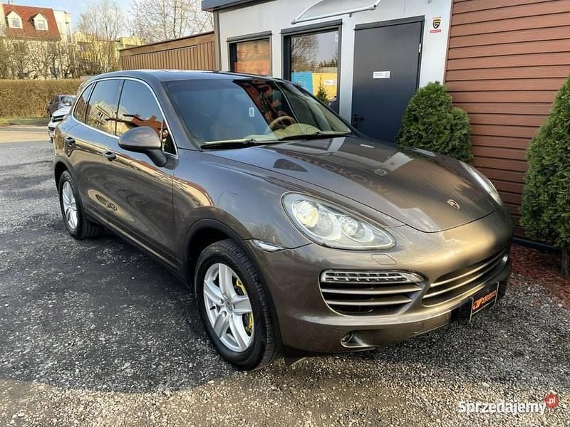 Brązowy (metalik, perła) Używany 2011 Porsche Cayenne SUV | 59 900 zł - Obraz 1/4