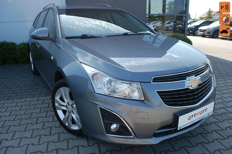 Szary Używany 2013 Chevrolet Cruze Kombi | 18 800 zł - Obraz 1/4