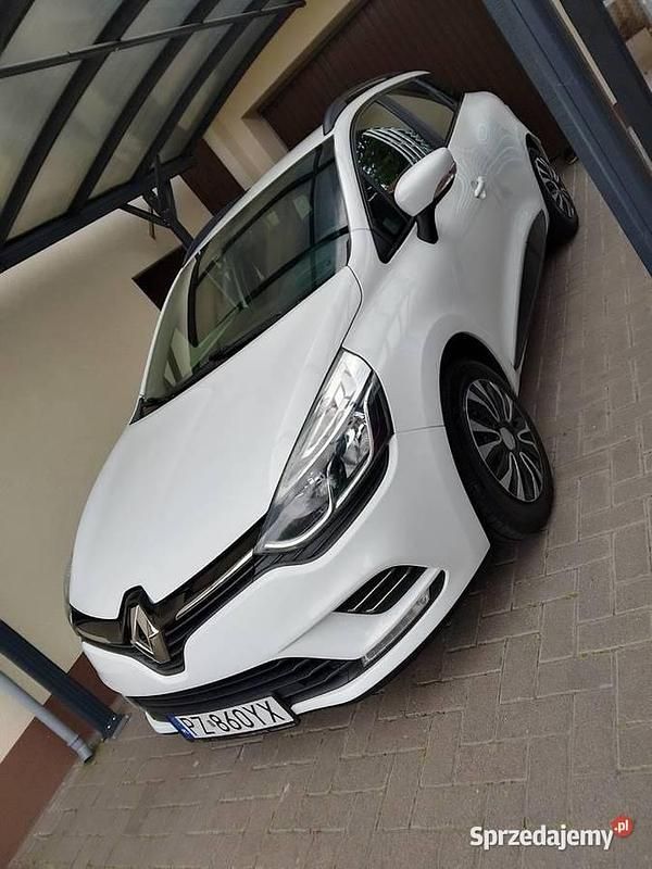 Biały Używany 2017 Renault Clio GrandTour Kombi | 24 900 zł (Dobra cena) - Obraz 1/4