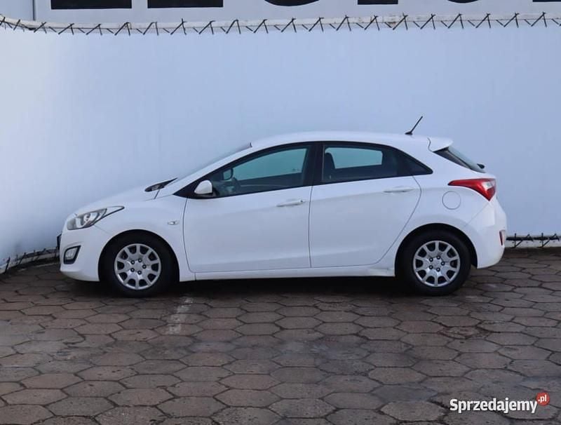 Używany Hyundai i30 2013 Biały Hatchback