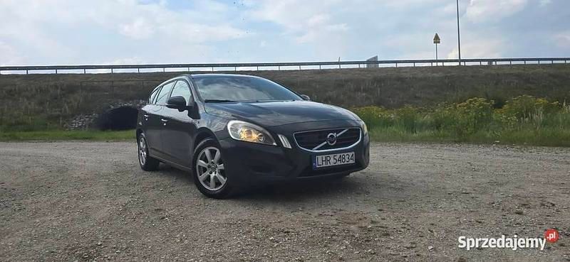 Czarny Używany 2012 Volvo V60 Kombi | 32 000 zł (Dość drogi) - Obraz 1/4