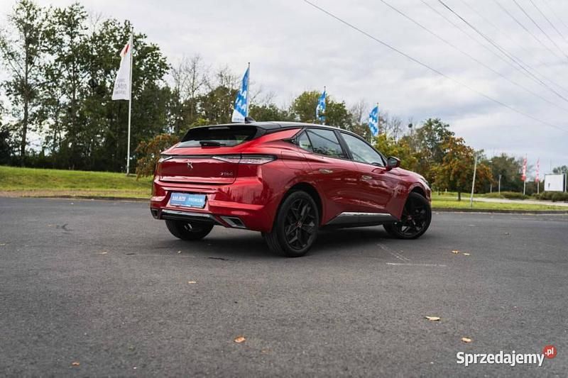 Używany DS Automobiles DS4 2022 Czerwony Hatchback