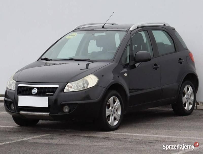 Używany Fiat Sedici 120 KM (88 kW) 2007 Czarny SUV