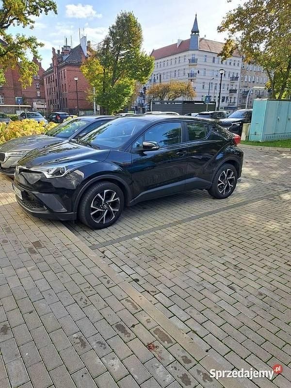 Czarny Używany 2018 Toyota C-HR SUV | 64 500 zł (Uczciwa cena) - Obraz 1/3