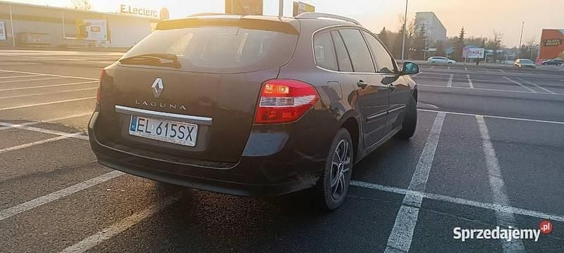 Używany Renault Laguna III 140 KM (102 kW) 2008 Czarny Kombi