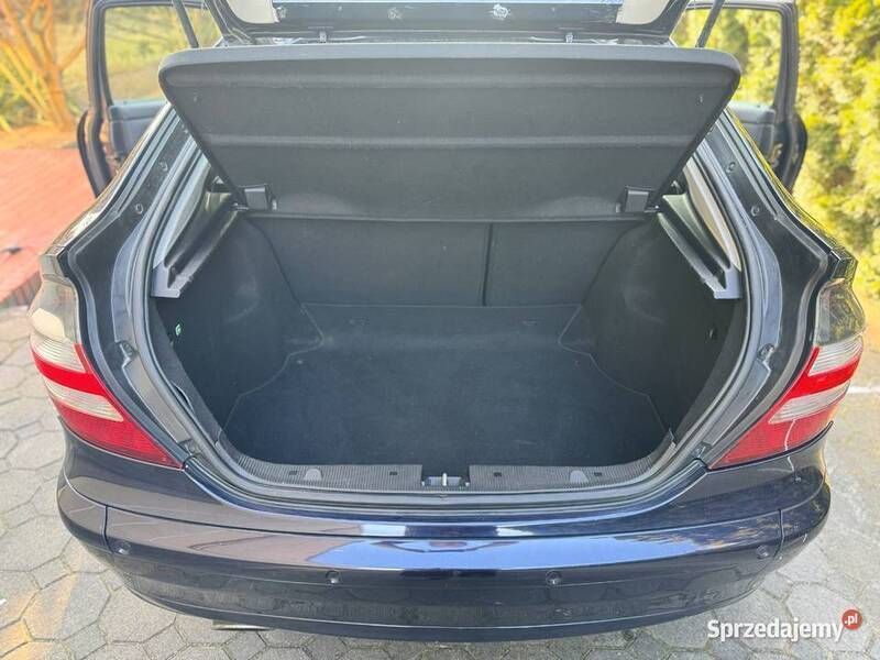 Używany Mercedes C180 2005 Granatowy Coupe