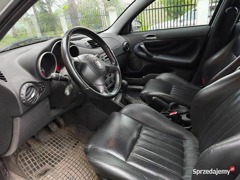 Używany Alfa Romeo 147 2007 Srebrny Hatchback