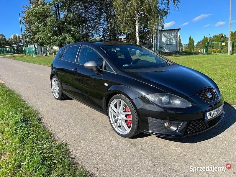 Czarny Używany 2010 Cupra Leon Hatchback | 33 500 zł - Obraz 1/4