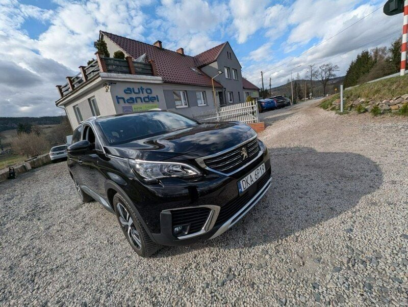 Czarny (metalik, perła) Używany 2020 Peugeot 5008 Minivan | 69 900 zł (Super Cena) - Obraz 1/4