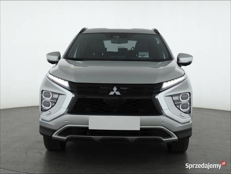 Srebrny Używany 2021 Mitsubishi Eclipse Cross SUV | 108 499 zł - Obraz 1/4