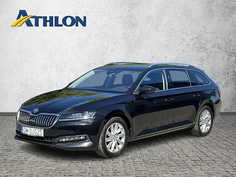 Czarny (metalik) Używany 2020 Skoda Superb Kombi | 78 600 zł (Dobra cena) - Obraz 1/4