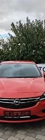 Używany Opel Astra 125 KM (91 kW) 2017 Czerwony Hatchback