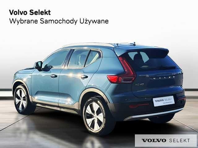 Używany Volvo XC40 163 KM (119 kW) 2025 Niebieski SUV