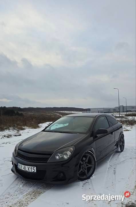 Używany Opel Astra GTC 2005 Czarny Coupe