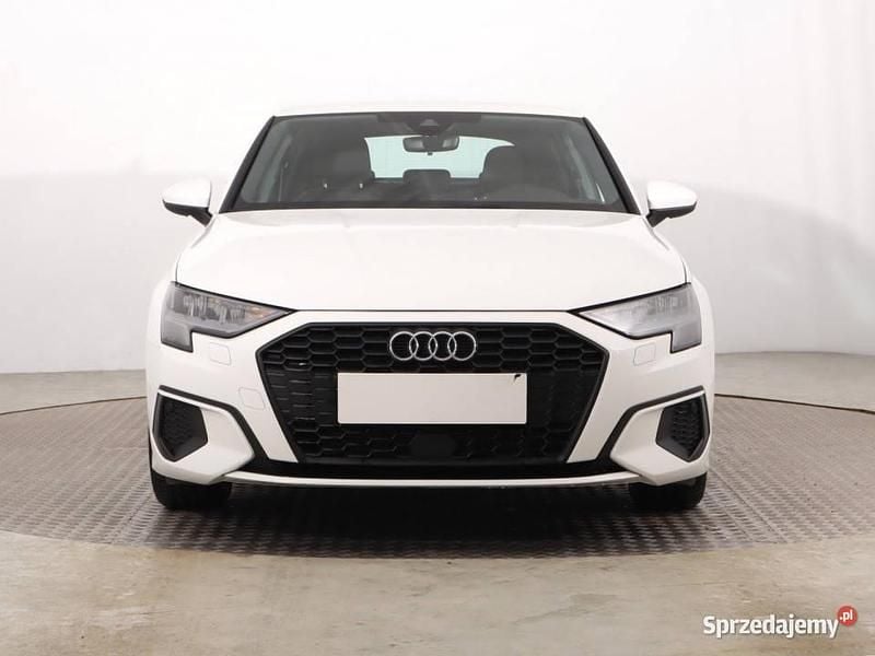 Biały Używany 2023 Audi A3 Hatchback | 98 999 zł (Uczciwa cena) - Obraz 1/4