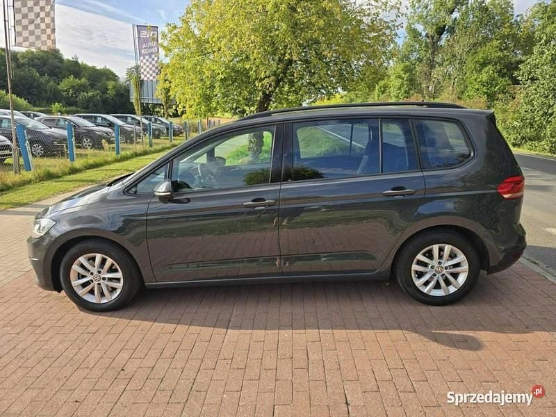 Używany VW Touran 116 KM (85 kW) 2017 Szary Minivan