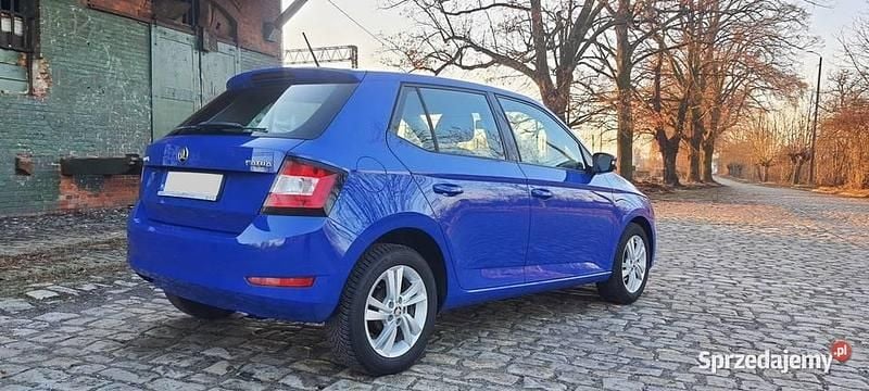 Używany Skoda Fabia 2019 Niebieski Hatchback