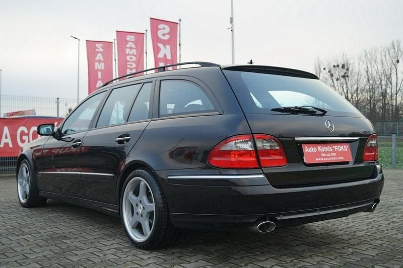 Używany Mercedes E320 Avantgarde 2007 Brązowobeżowy Kombi