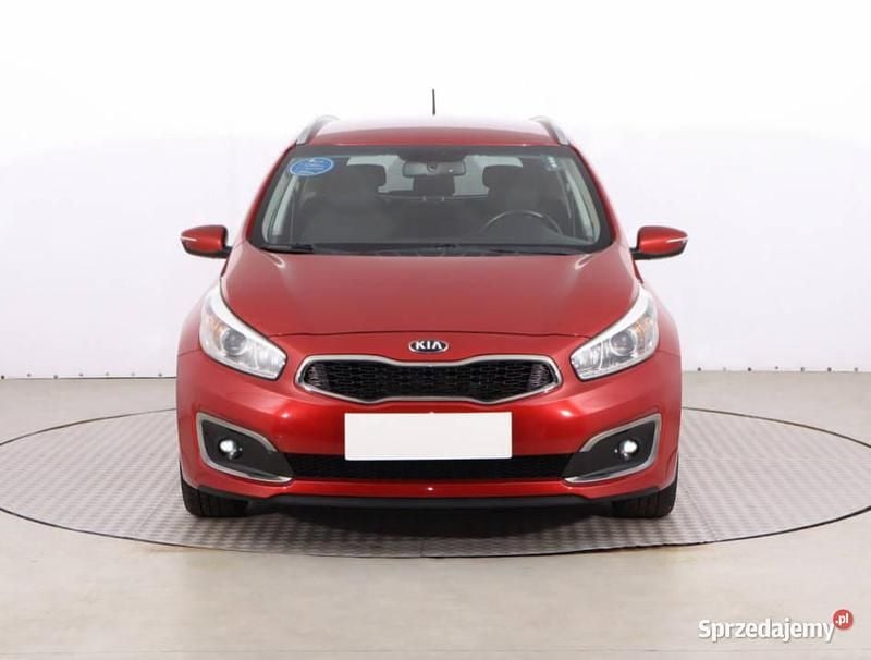 Używany Kia Ceed 135 KM (99 kW) 2016 Bordowy Hatchback
