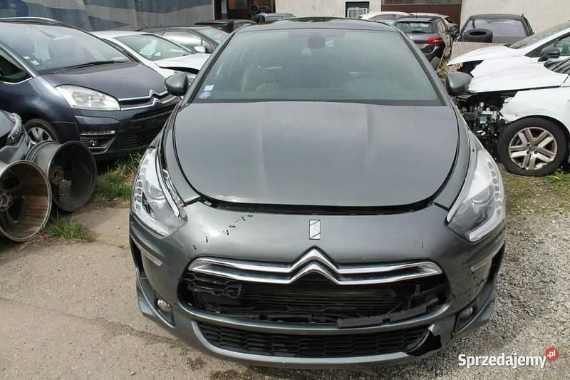 Czarny Używany 2011 Citroën DS5 Hatchback | 14 900 zł - Obraz 1/4
