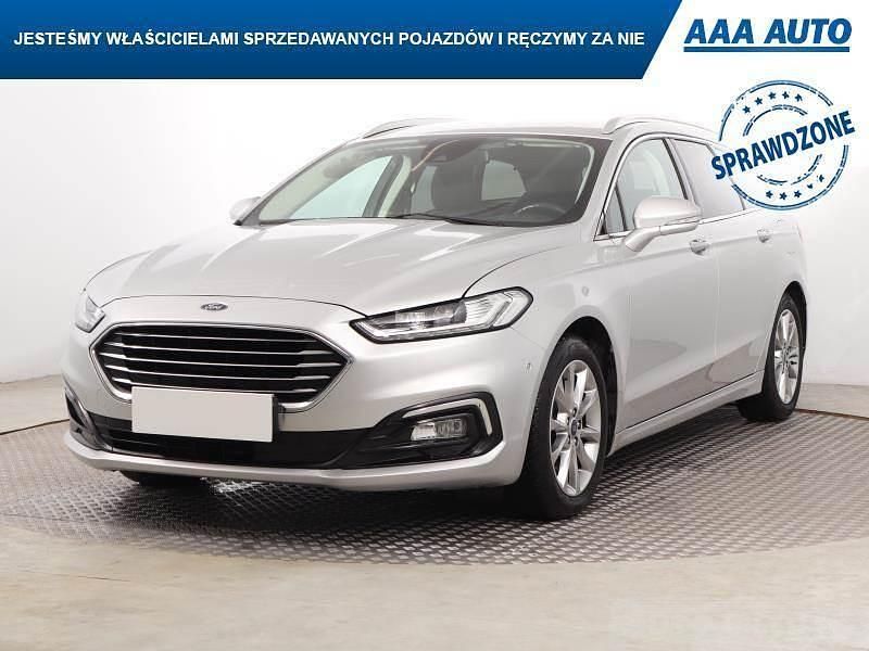 Używany Ford Mondeo 2019 Srebrny