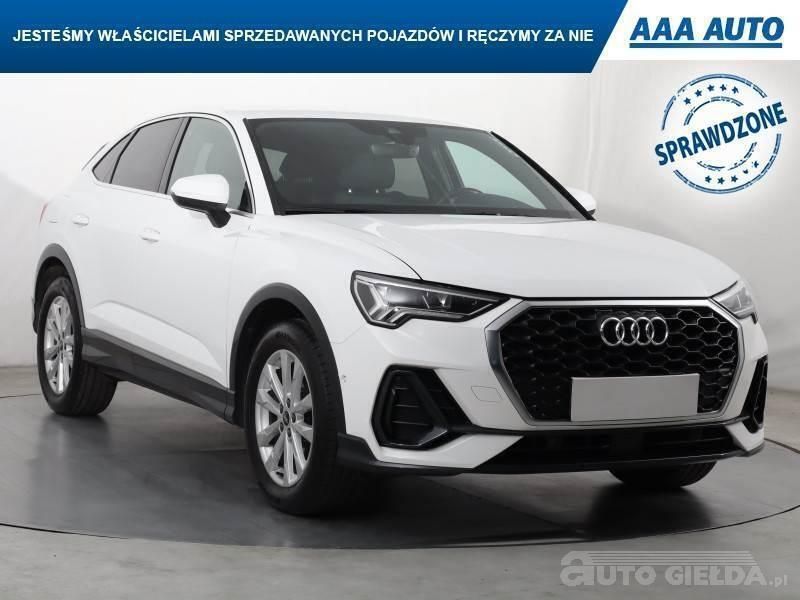 Biały Używany 2020 Audi Q3 Sportback SUV | 99 999 zł - Obraz 1/4