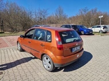 Pomarańczowy Używany 2004 Ford Fiesta Hatchback | 3300 zł (Uczciwa cena) - Obraz 1/3