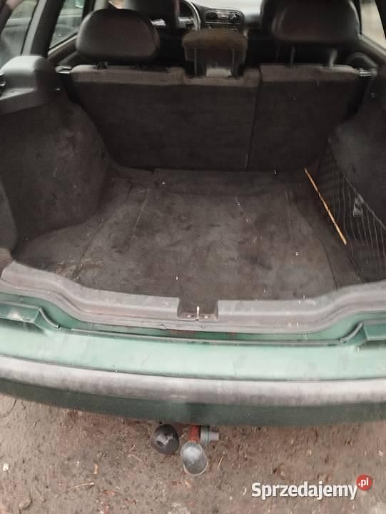 Używany Volvo V40 2000 Zielony Kombi