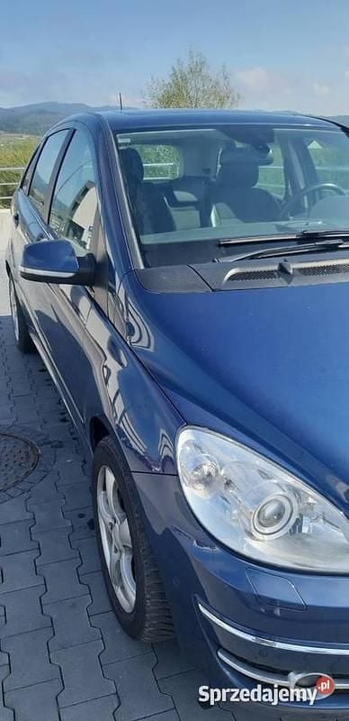 Używany 2010 Mercedes A180 Sedan/Limuzyna | 15 900 zł (Uczciwa cena) - Obraz 1/4