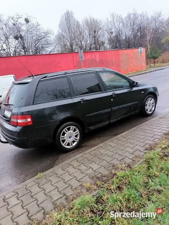 Używany Fiat Stilo 2004 Czarny Sedan/Limuzyna