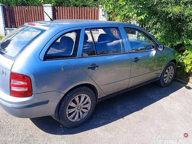 Używany Skoda Fabia 2002 Szary Kombi