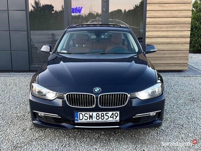 Używany 2012 BMW 328 Luxury Line | 43 999 zł (Uczciwa cena) - Obraz 1/4