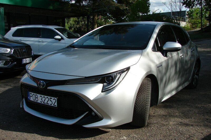 Srebrny Używany 2020 Toyota Corolla Hatchback | 67 900 zł (Dobra cena) - Obraz 1/4