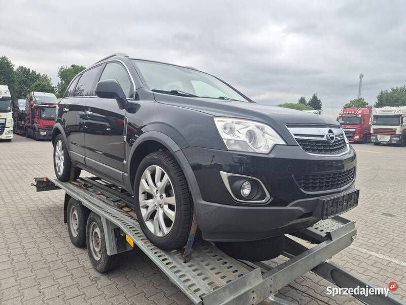 Używany Opel Antara Cosmo 163 KM (119 kW) 2012 Czarny SUV